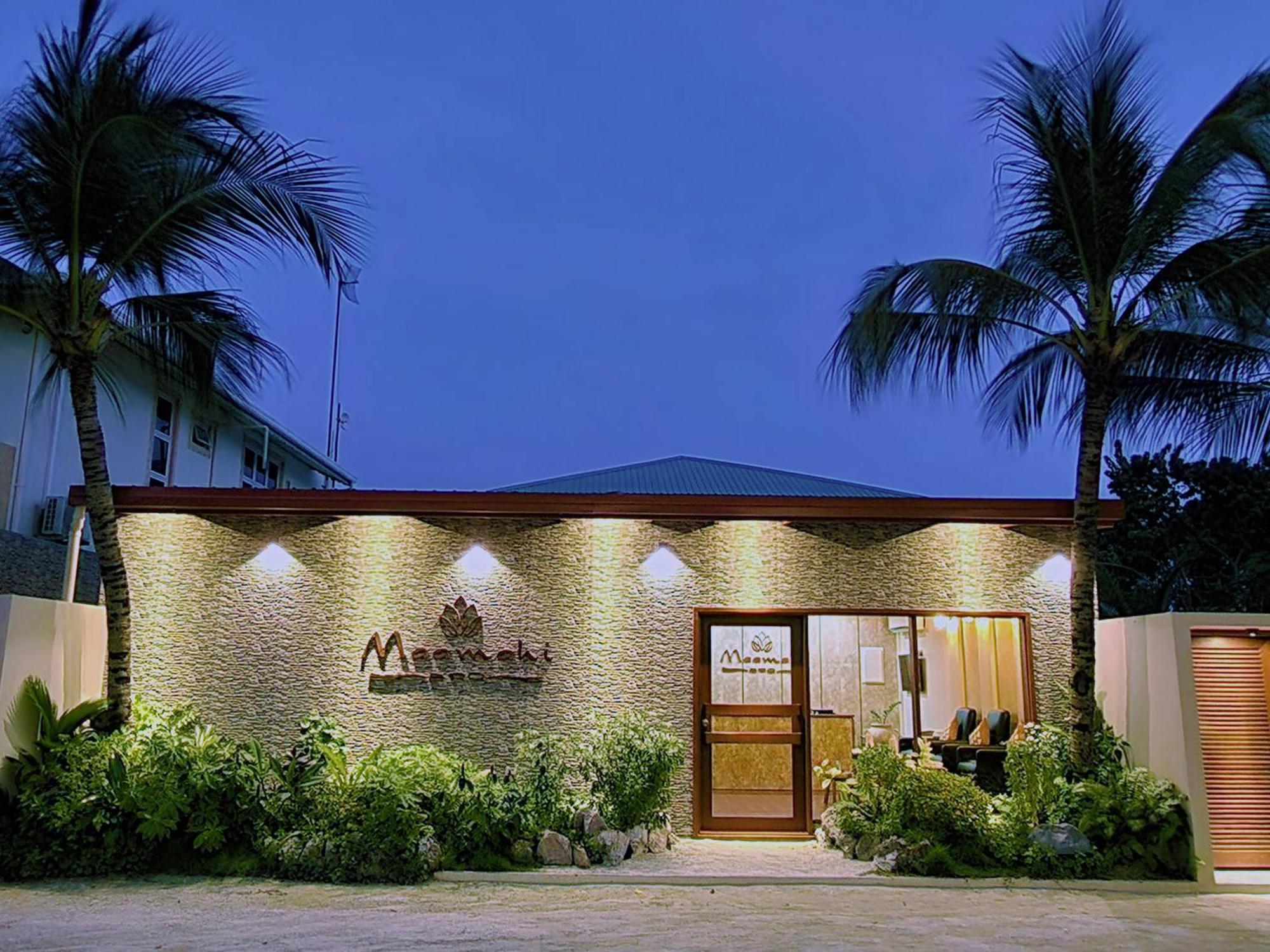 Araamu Hotels Maldives At Dhiffushi Bagian luar foto