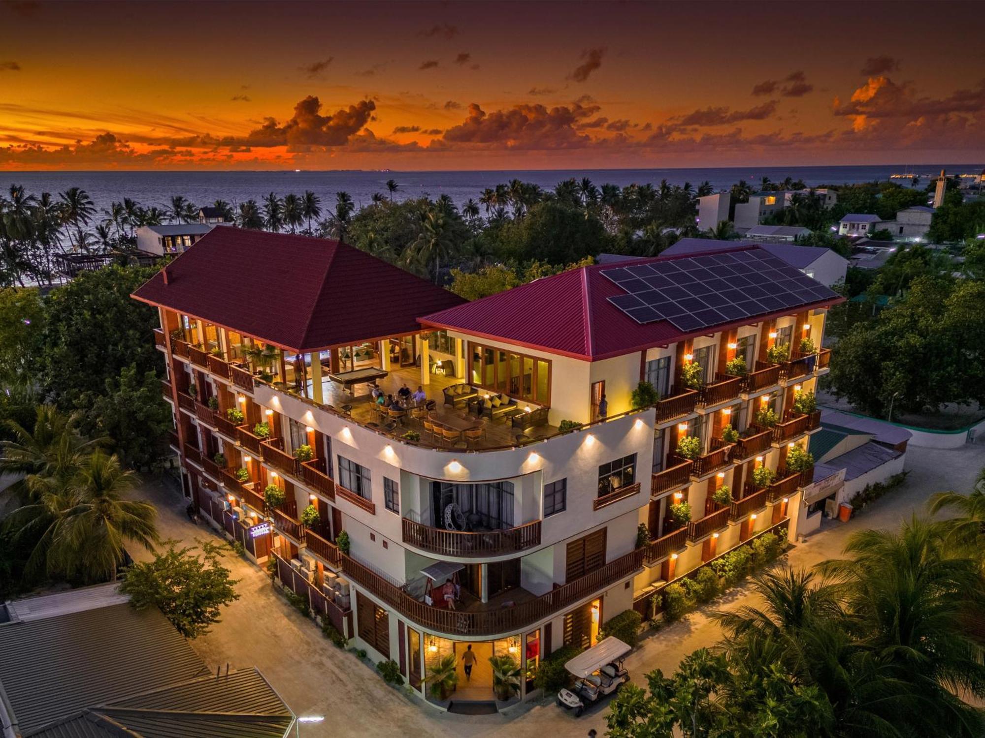 Araamu Hotels Maldives At Dhiffushi Bagian luar foto