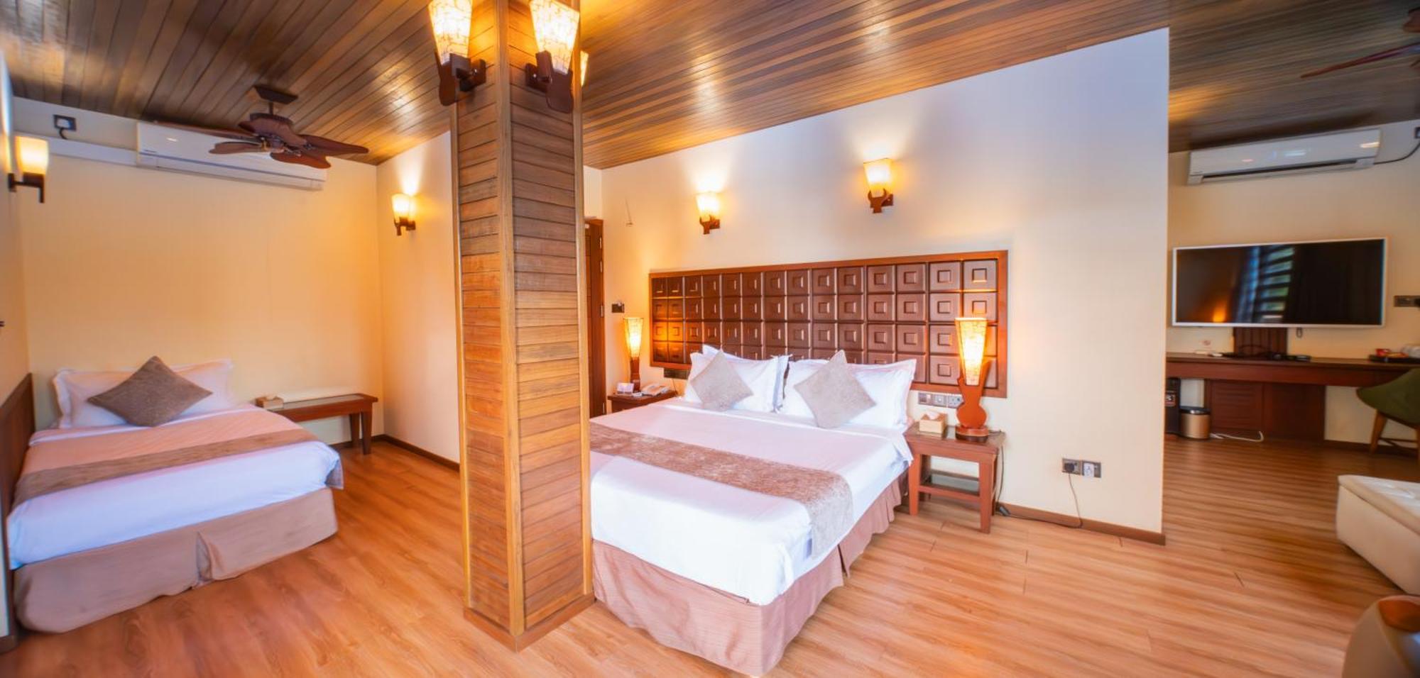 Araamu Hotels Maldives At Dhiffushi Bagian luar foto
