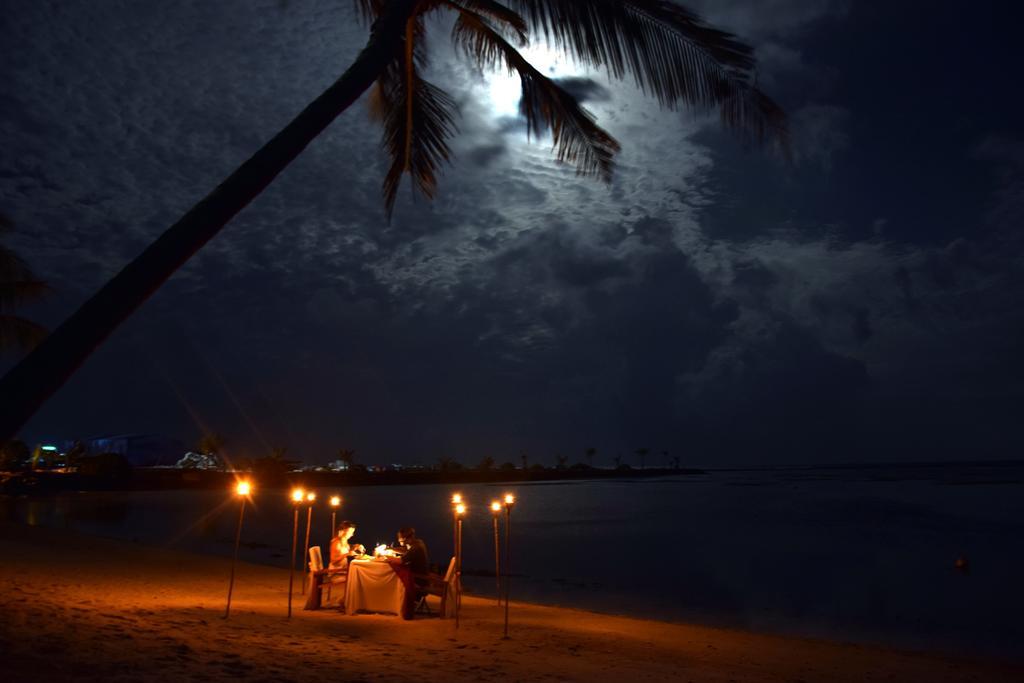 Araamu Hotels Maldives At Dhiffushi Bagian luar foto