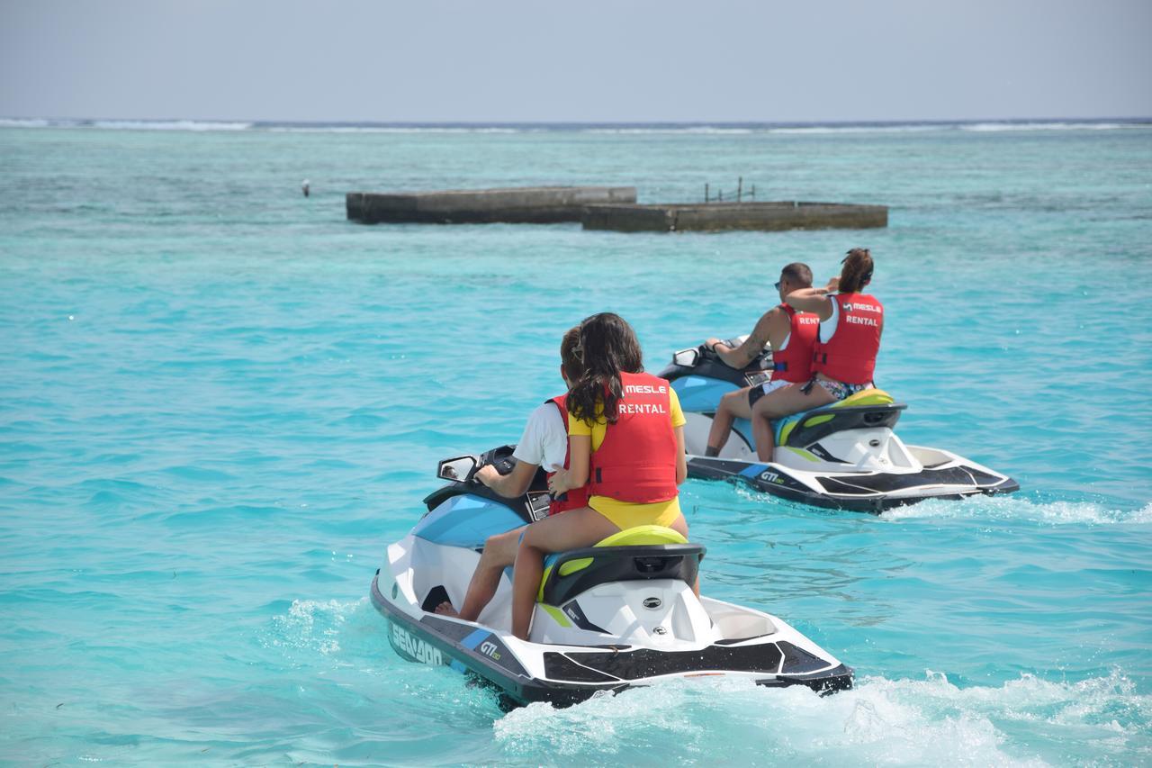 Araamu Hotels Maldives At Dhiffushi Bagian luar foto