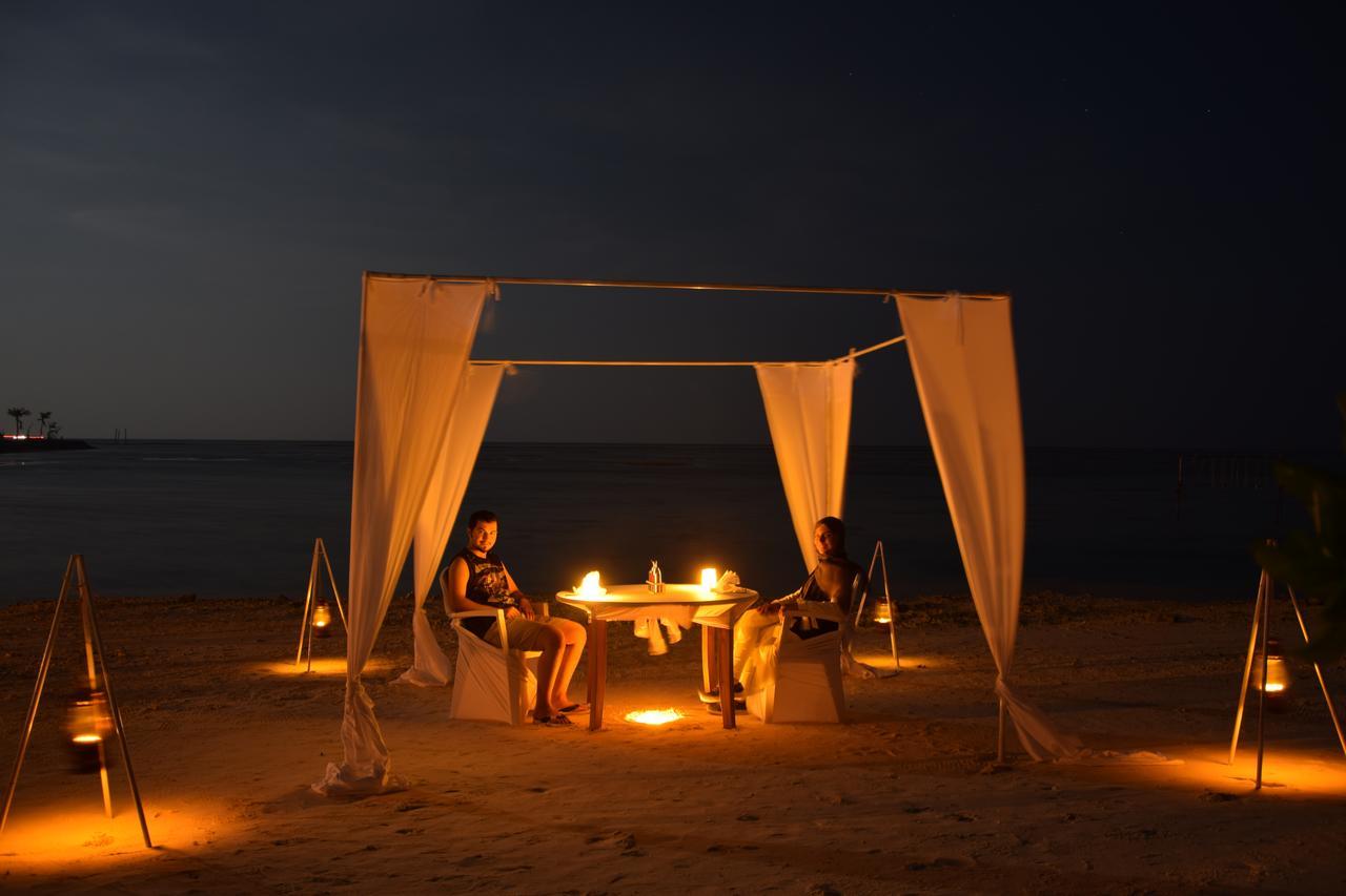 Araamu Hotels Maldives At Dhiffushi Bagian luar foto